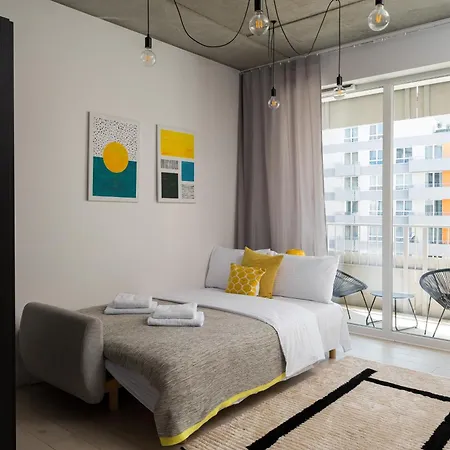 公寓 Lotnisko Chopina Stylish By Bookinghost