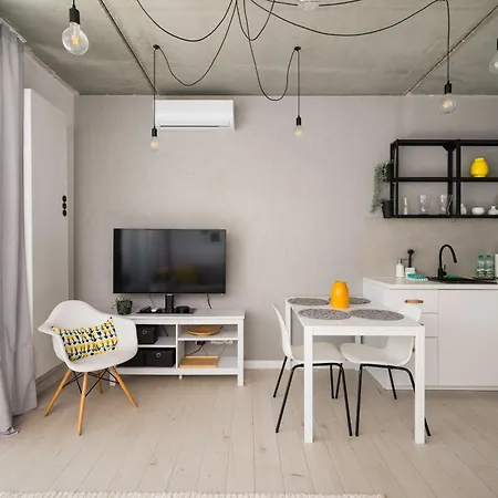 Lotnisko Chopina Stylish By Bookinghost Apartment *